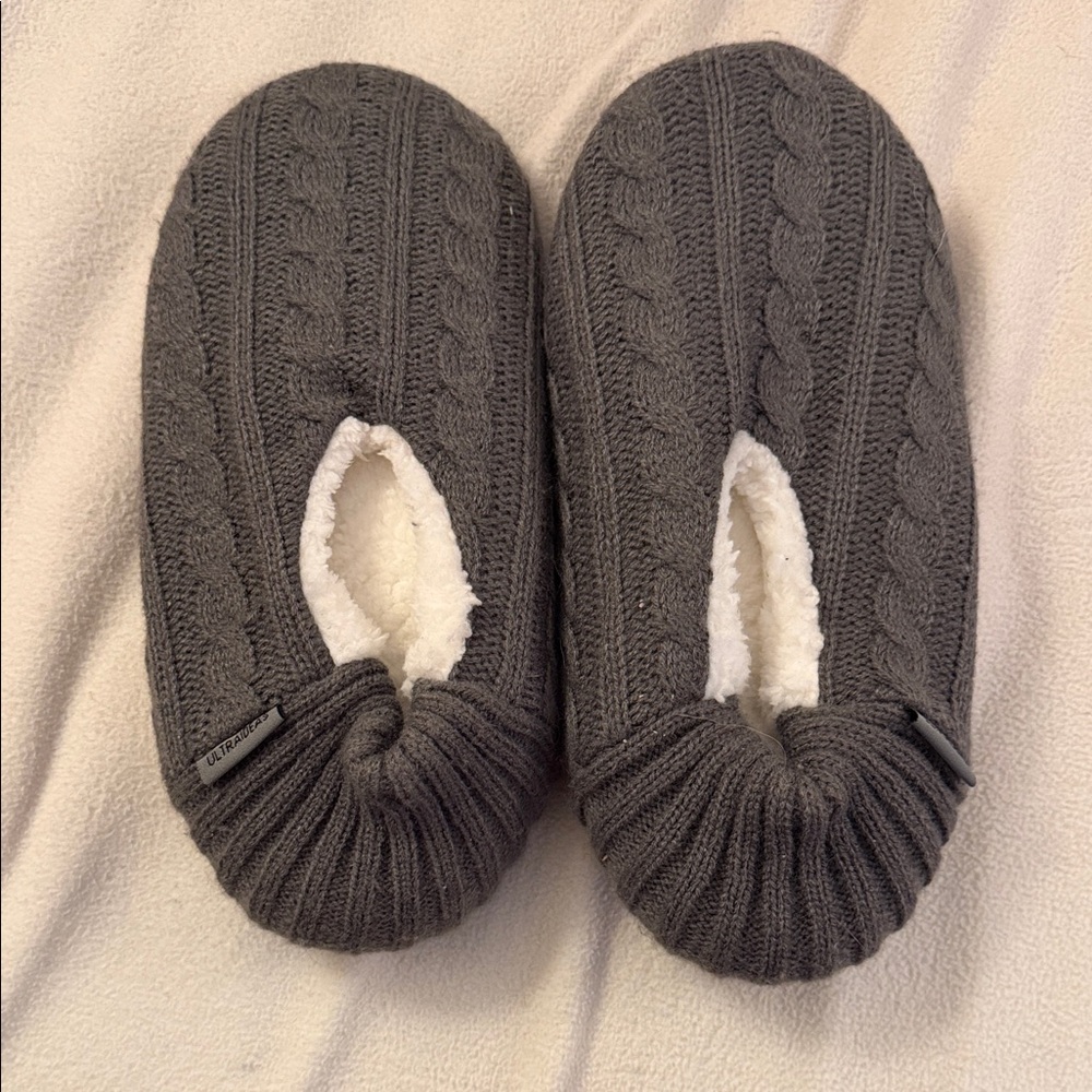 Cozy Gray Cable Knit Slippers
